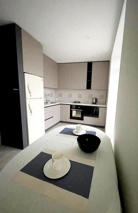 подобово жк центральний вул.нове шосе, 8а Apartment